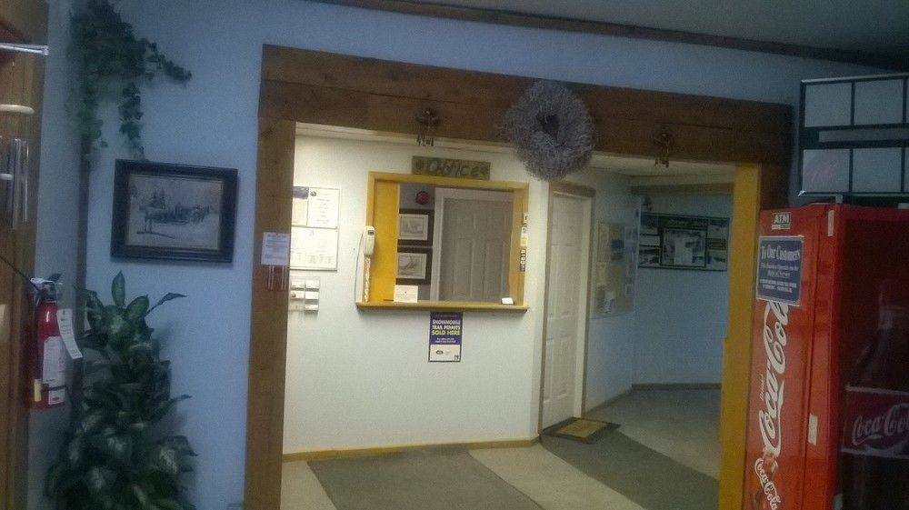 North Adventure Inn Cochrane Buitenkant foto